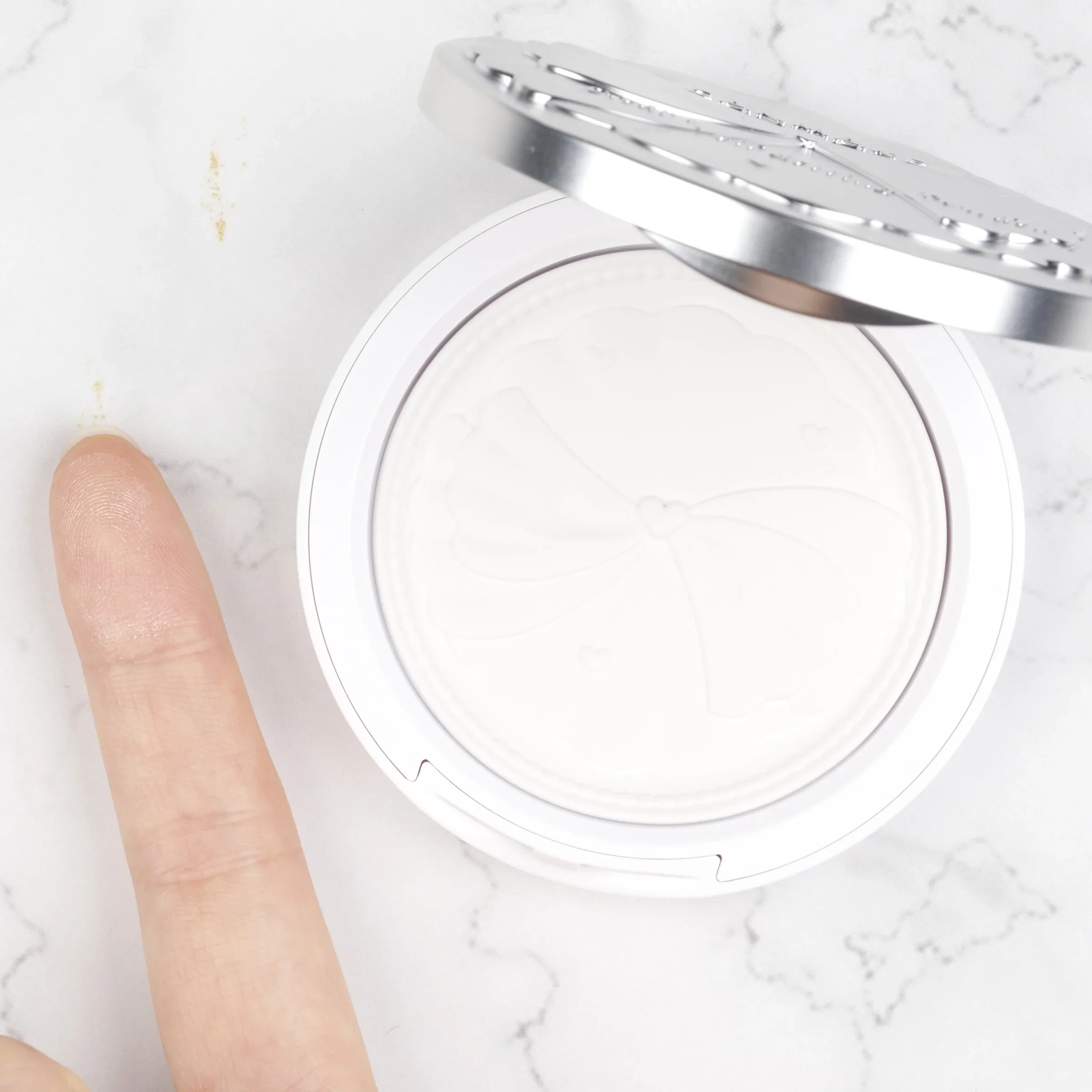 Canmake Clear Veil Setting Powder - Image 4