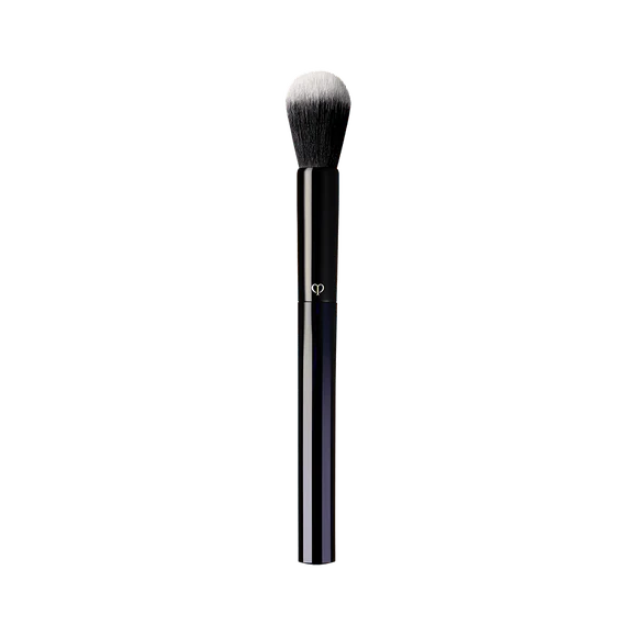 Cle de Peau Beaute Tampudre Eclat Brush Cheek Brush
