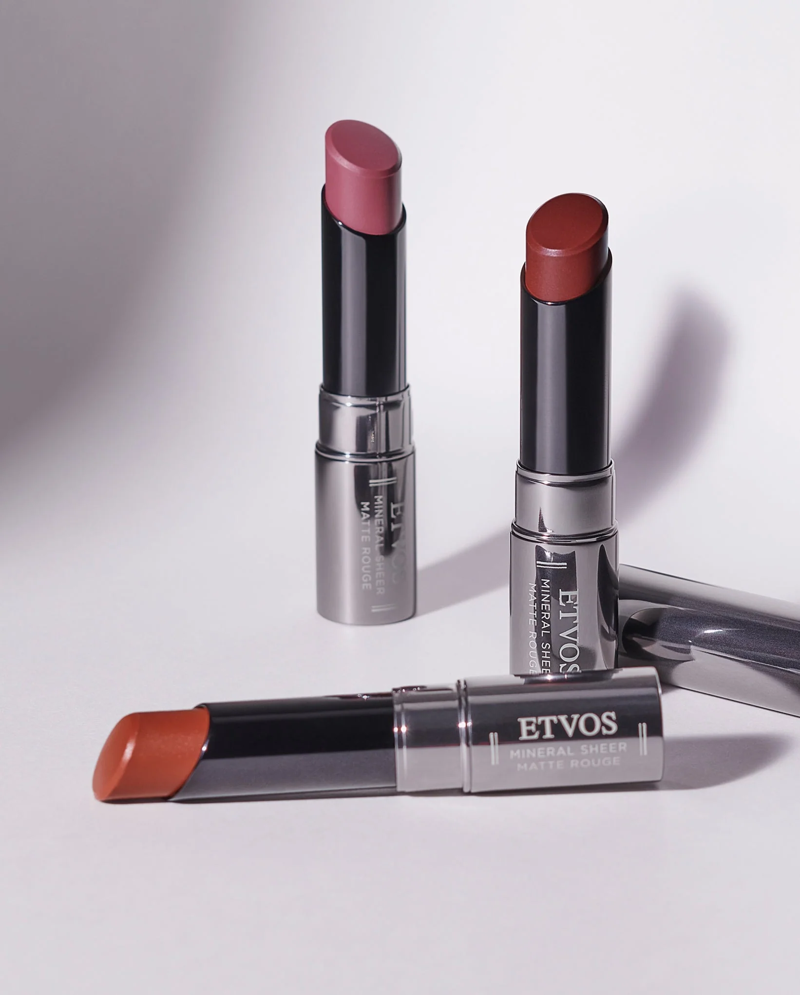 Etvos Mineral Sheer Matte Rouge - Image 2
