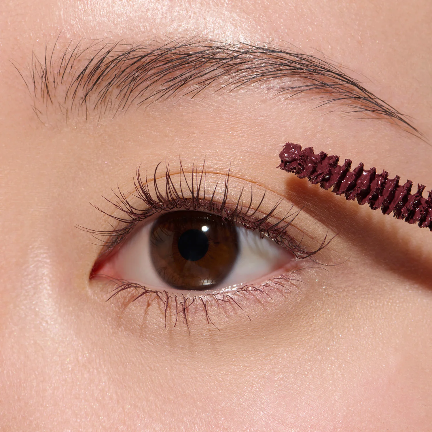 Lunasol Feathery Defining Mascara - Image 8