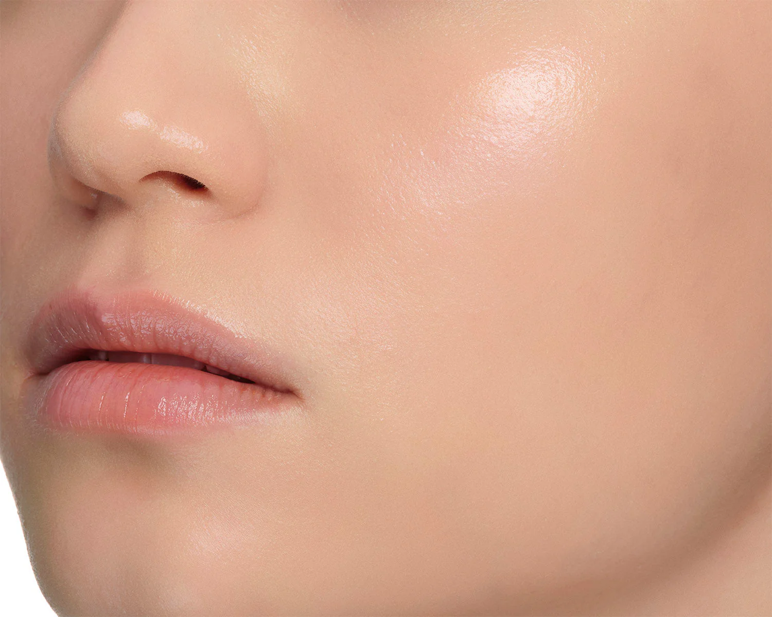 Lunasol Glowing Seamless Balm EX - Image 15