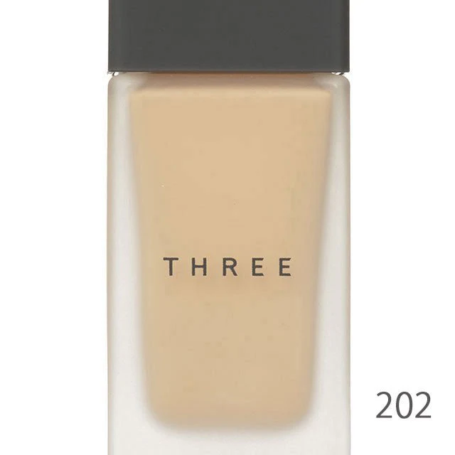 THREE Flawless Ethereal Fluid Foundation - Image 5