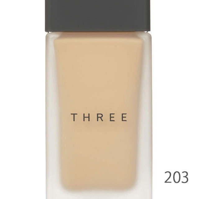 THREE Flawless Ethereal Fluid Foundation - Image 6